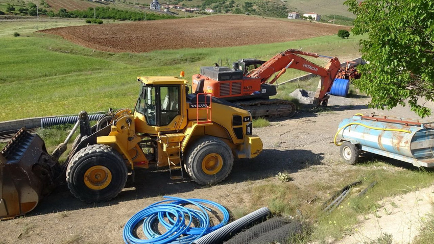 Gasp edilen 40 Milyon TL'lik iş makineleri dağ başında bulundu - Resim: 2