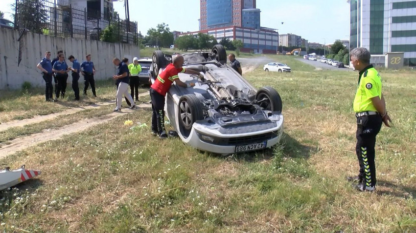 İstanbul'da adliye otoparkında akılalmaz kaza! Hakimin kullandığı araç 2 metreden aşağı uçtu! - Resim: 4