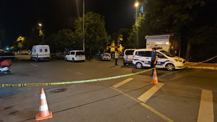 İstanbul'da parkta silahlı saldırı: 3'ü ağır 5 yaralı, saldırganların aracı yanmış halde bulundu - Resim: 3
