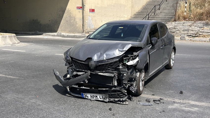 İstanbul'da faciadan dönülen kaza sonrası ağlayan sürücü ile babası arasında ilginç anlar - Resim: 3