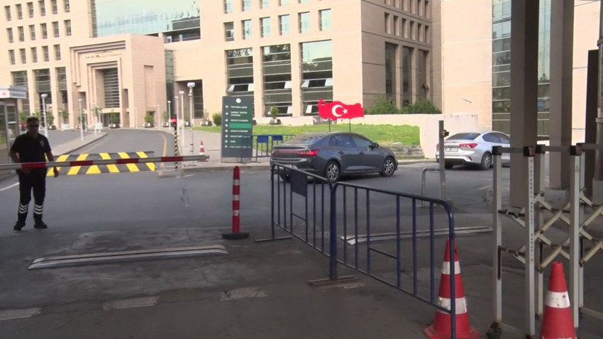 Emniyet ifadesi tamamlanan Haluk Levent gözaltı sonrası ilk kez görüntülendi - Resim: 3