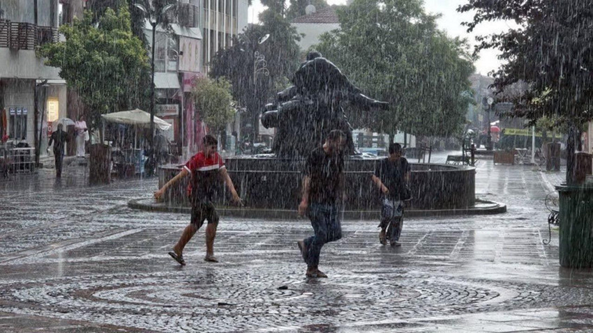 Hafta sonu planı yapanlar dikkat: Birçok ilde sağanak yağış var! - Resim: 4