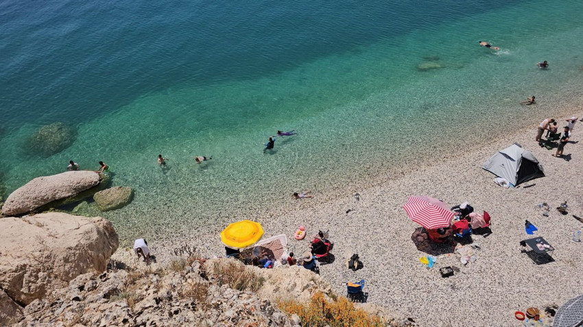Ege'yi de Akdeniz'i de unutun! Denizi olmayan ilimizin plajları büyülüyor - Resim: 4