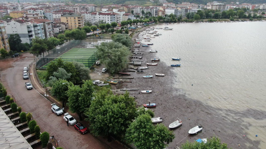 Kastamonu'da sağanak kabusa dönüştü: Çok sayıda kişi tahliye edildi, yollar kapandı - Resim: 2