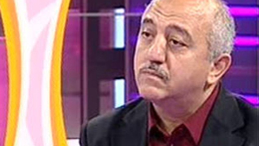 Canlı yayında profesörün <font color=red>kalbi durdu</font> !