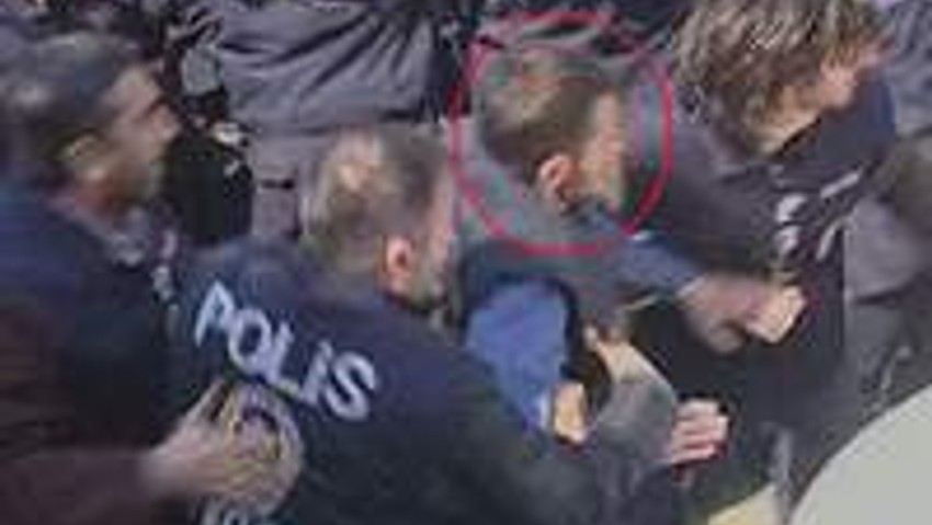 Ülkücülere zafer işareti yapınca...