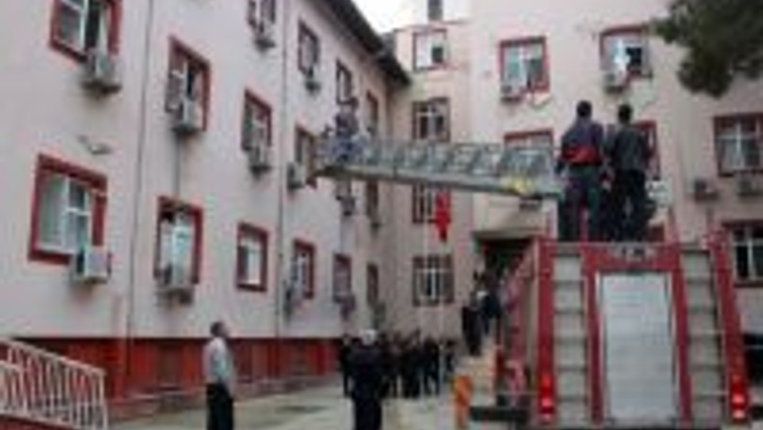 Birecik Devlet Hastanesinde yangın tatbikatı düzenlendi