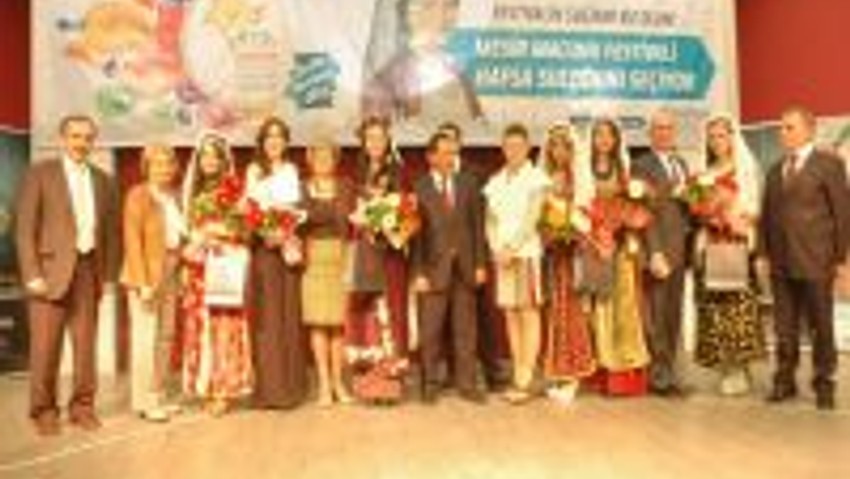 Mesir Macunu Festivalinin Hafsa Sultan Ve Nedimeleri Seçildi