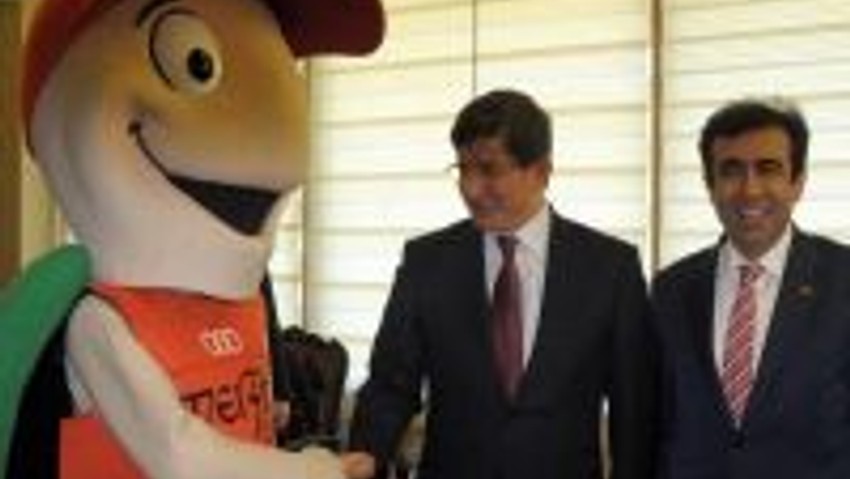 Dışişleri Bakanı Davutoğlu Mersinde