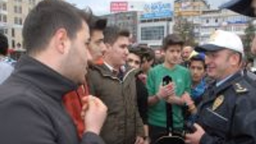 Gençlerin Harlem Shake dansına polis ilgisi