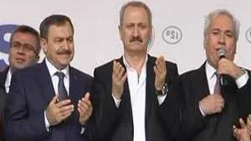 Duada 3 kez 'Başbakan' hatırlatması
