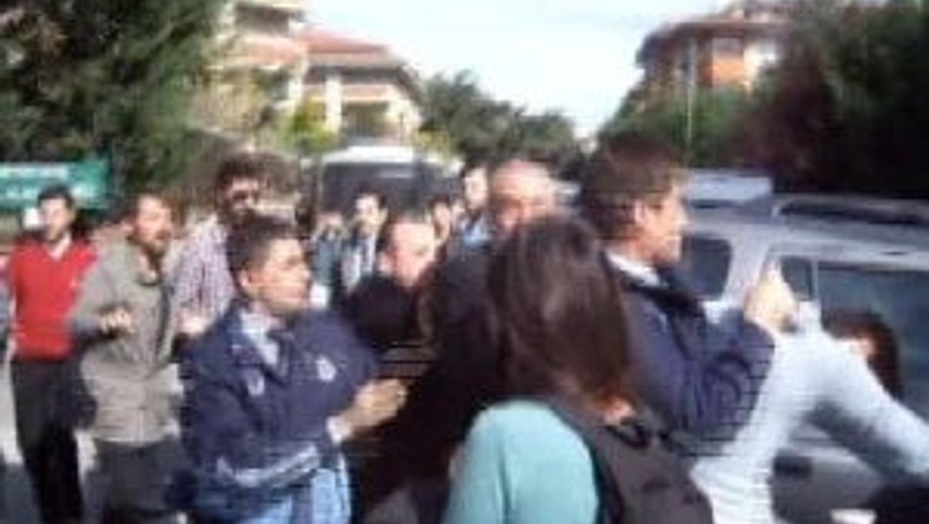 Validebağda Zabıta - Eylemci Kavgası