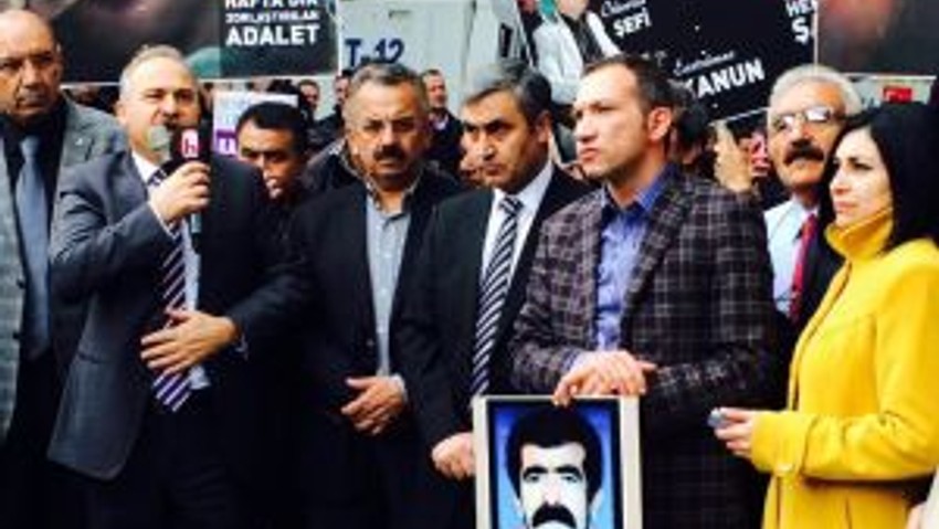 Chp Gençlik Kollarından Cumartesi Annelerine Destek Eylemi