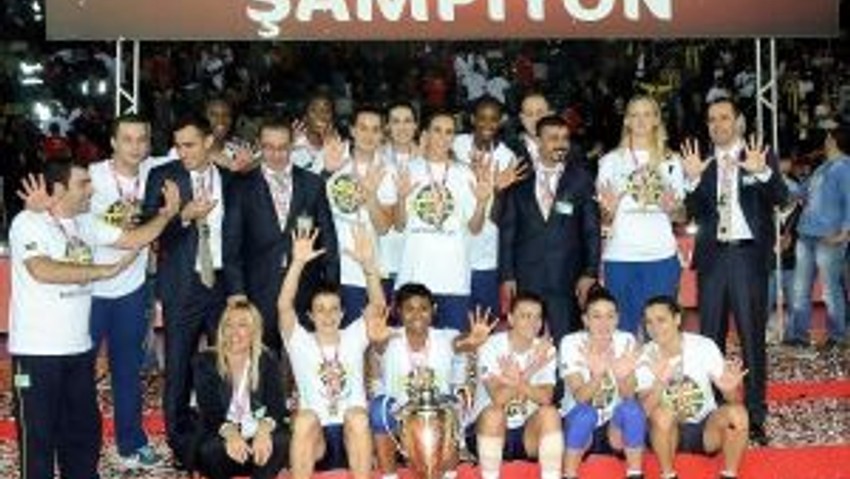Galatasaray Odeabank-fenerbahçe: 48-56 (Kupa Fenerbahçenin)
