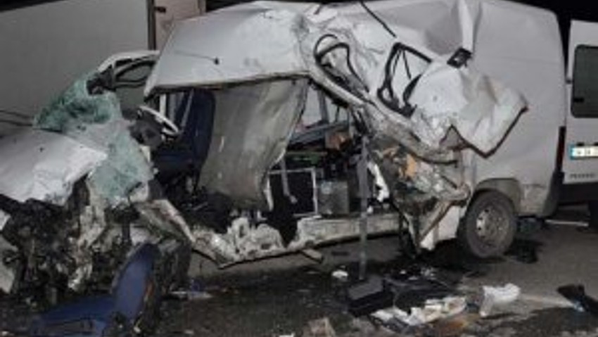 Galip Derviş ekibi kaza yaptı