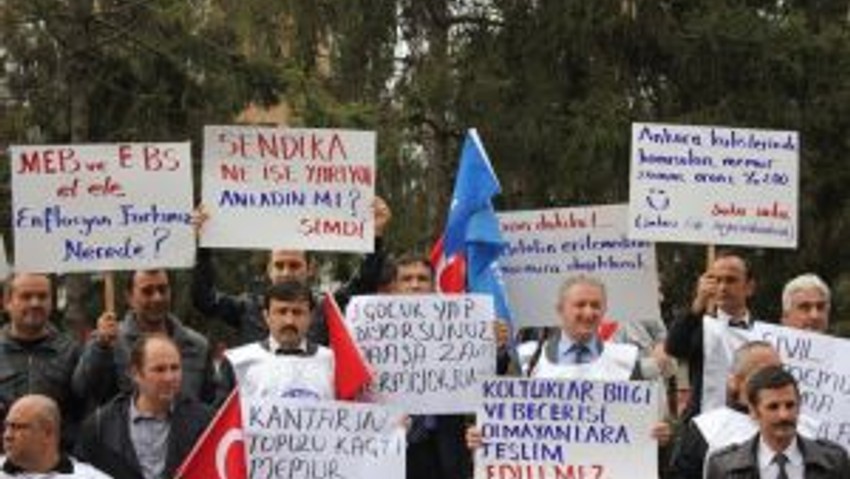 Türk Kamu Sen’e Bağlı Sendikalardan Zam Protestosu