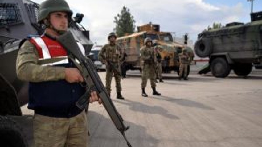 Diyarbakırda Kobani Yürüyüşü Gerginliğinde, Asker Kente İndi