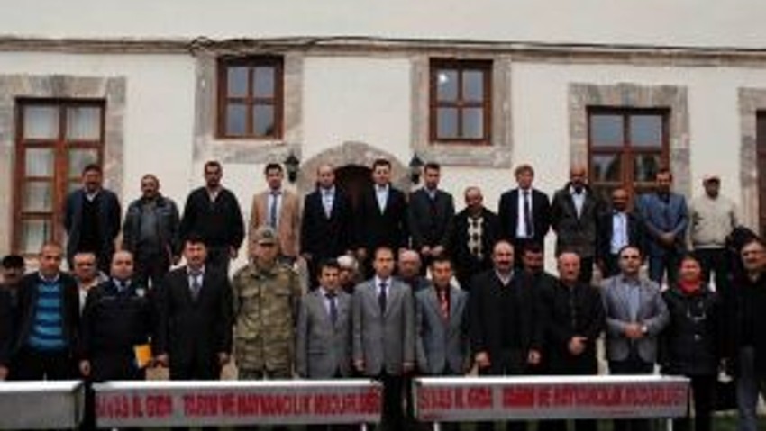 Hafik’te Köylere Hayvan Sulağı Dağıtıldı