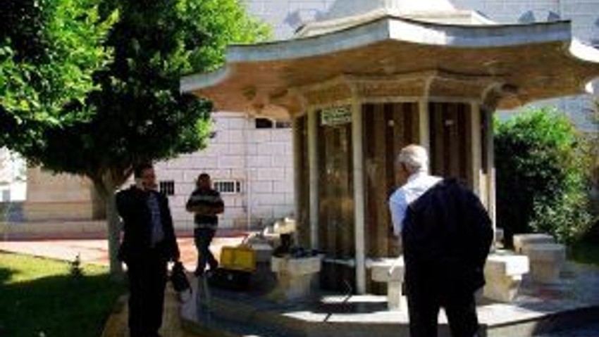 Hırsızlar, Şehidin Anısına Yapılan Çeşmenin Musluklarını Çaldı