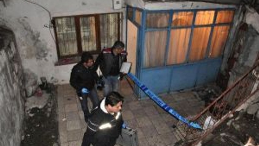 4 Çocuklu Anne Yatak Odasında İntihar Etti