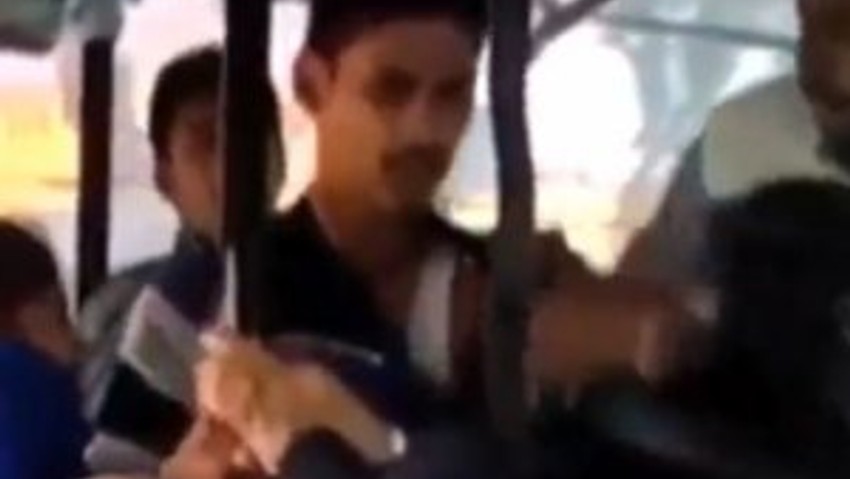 Otobüs tacizcisini kemerle dövdüler !