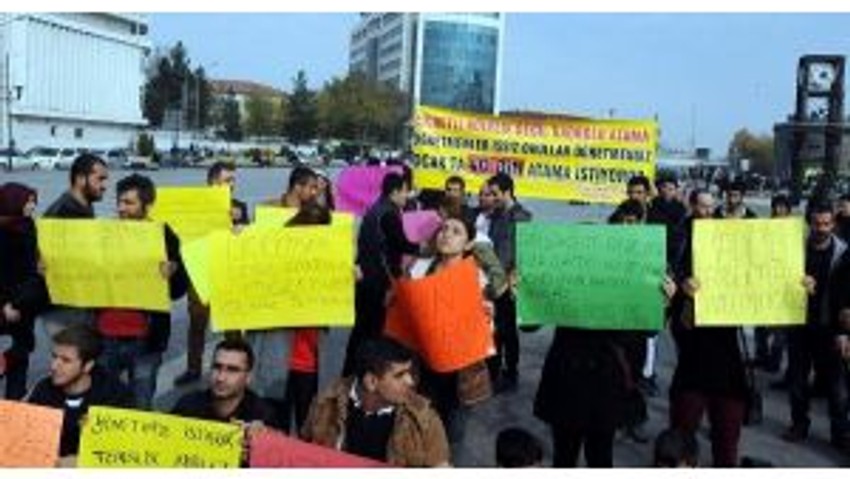 Atanamayan Öğretmenlerden Diyarbakırda Protesto