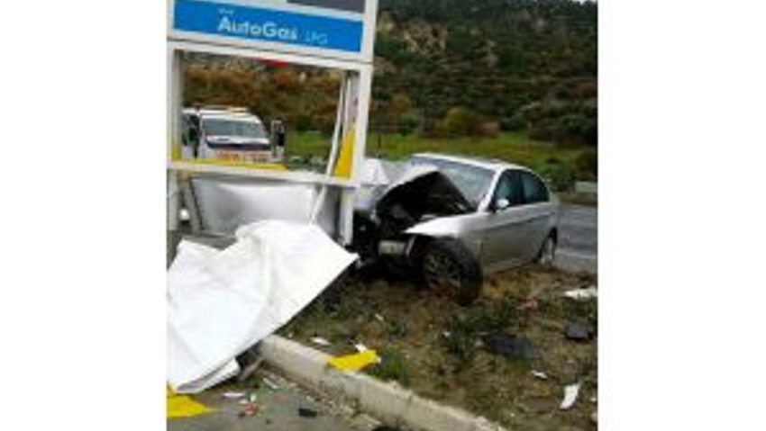 Sökede Trafik Kazası: 1 Ölü, 2 Yaralı
