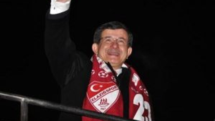 Başbakan Davutoğlu, Elazığda
