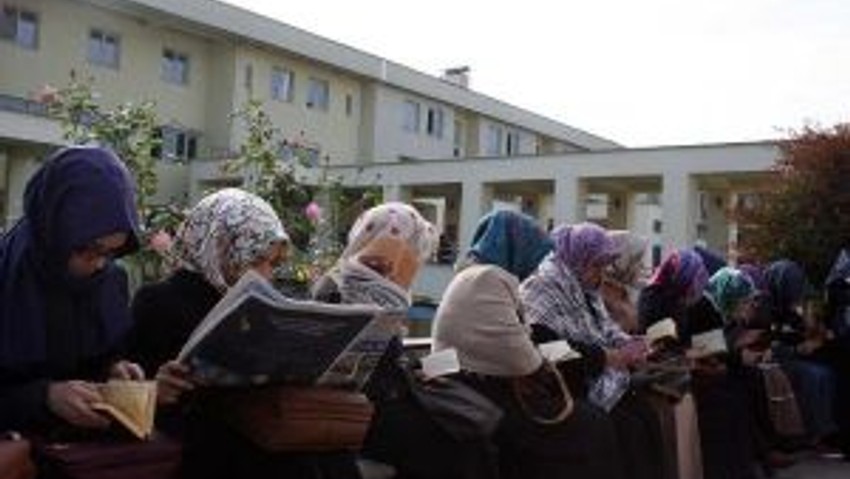 Kocaeli Ve Sakaryada Adliye Önlerinde 14 Aralık Operasyonu Protestosu