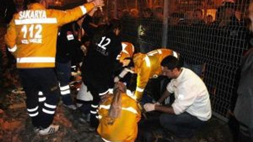 Üniversiteli İki Genç Hafif Raylı Aracın Altında Can Verdi