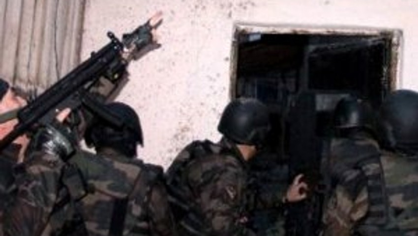 2 büyük şehirde operasyon: 70 gözaltı
