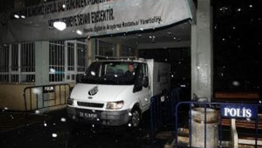 Şehit Polisin Cenazesi Adli Tıp Kurumuna Kaldırıldı