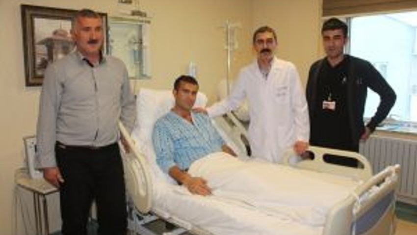 Kalbinden Bıçaklanan Genç Kurtarıldı