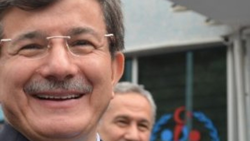 Davutoğlu’ndan öğrencilere müjde