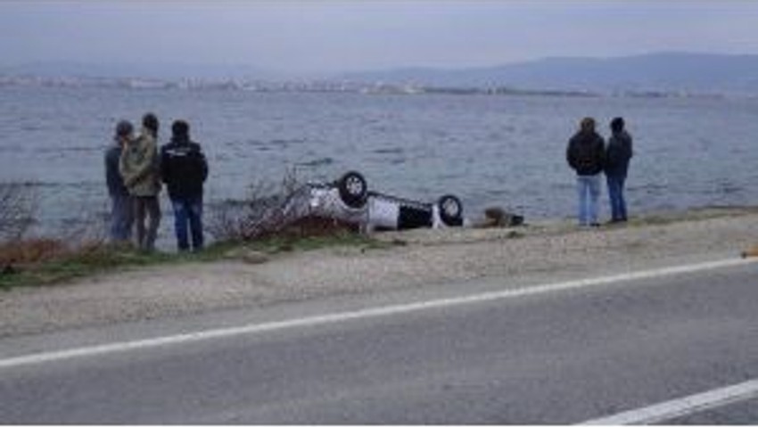 Kamyonet Denize Uçtu; 1 Yaralı