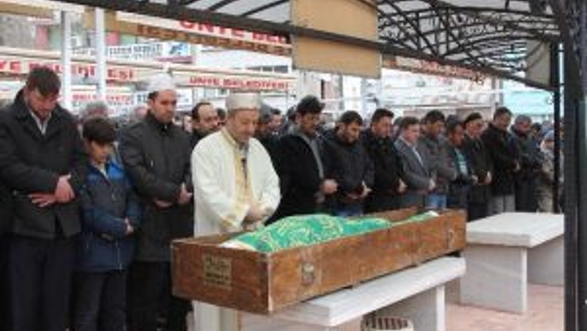 Kazada Ölen Müteahhit Toprağa Verildi