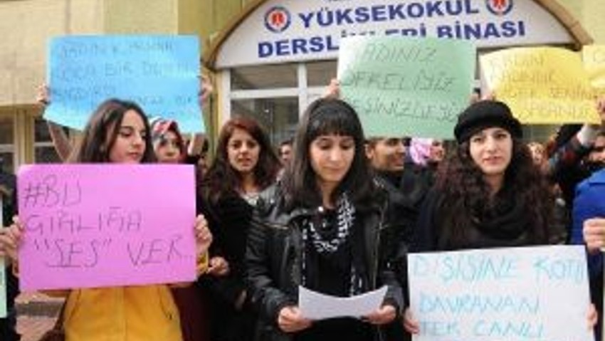 Özgecan İçin Kürtçe Ağıtlar Yakıldı, Gözyaşları Sel Oldu