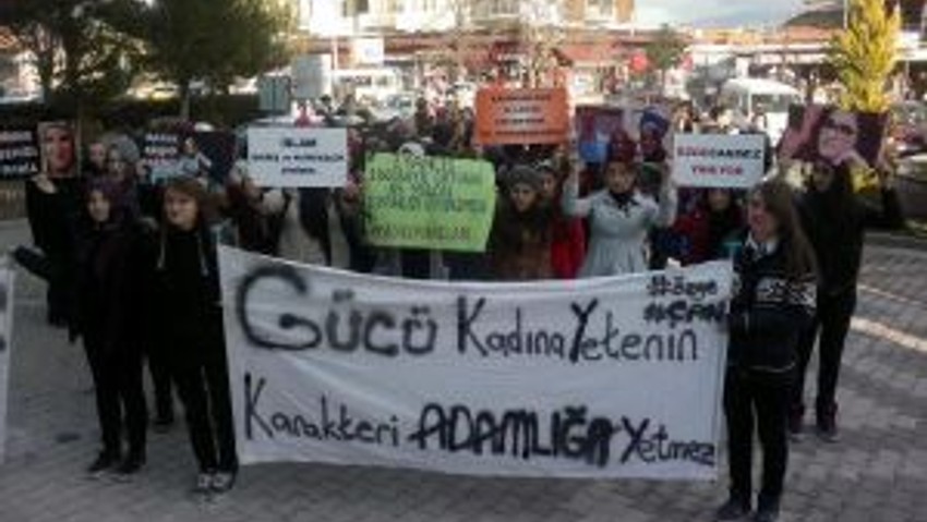 Gedizde Özgecan Eylemi