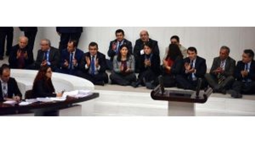 Genel Kurulda Oturma Eylemi (3)