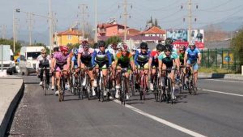 Fethiye Yol Bisiklet Yarışları Başladı