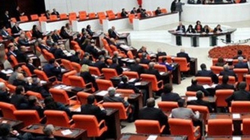 AK Parti'den gece yarısı hamlesi