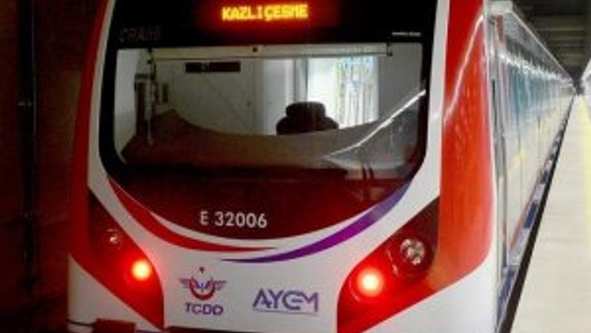 MARMARAY'DA BOMBA PANİĞİ ! SEFERLER DURDURULDU