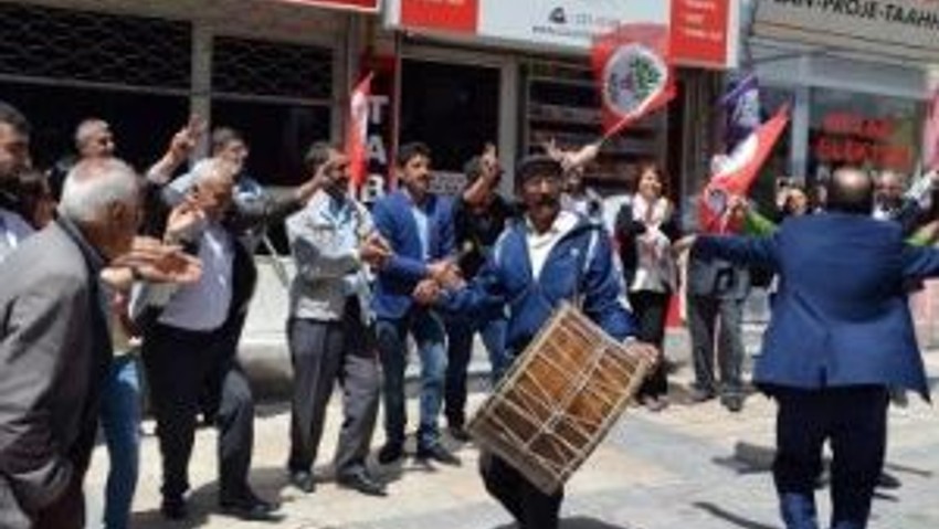 Hdp’liler Kayseri’de Davul Zurnalı Tanıtım Yaptı