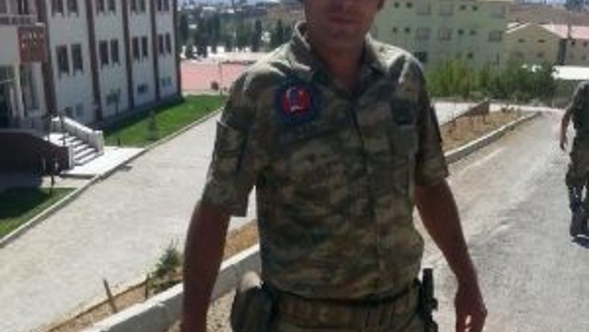 Sivaslı Uzman Çavuş Birliğinde İntihar Etti(2)