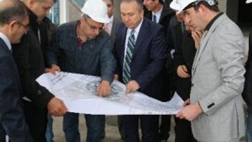 Vali Ali Fidan Bu Kez Hastane İnşaatını İnceledi