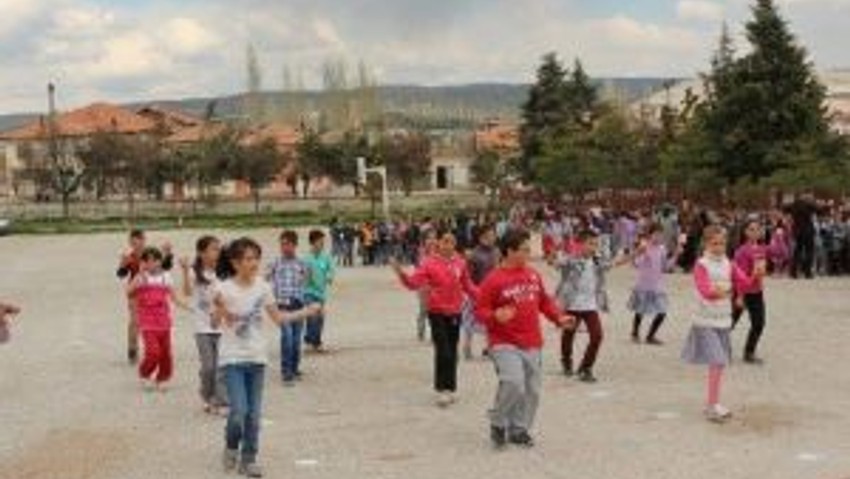 Hisarcık’ta 23 Nisan Ulusal Egemenlik Ve Çocuk Bayramı Provaları Yapıldı