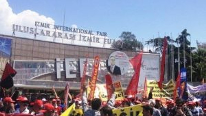 İzmir’de 1 Mayıs Kutlamaları Başladı