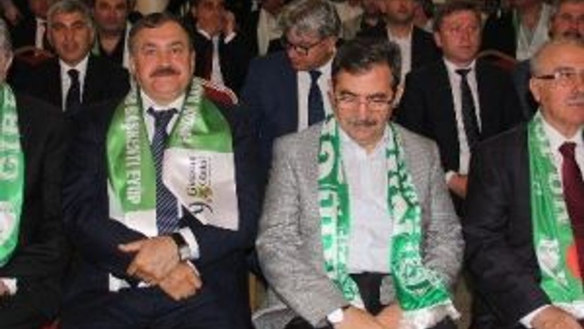 Bakan, Önce Çoban Oldu,sonra Kemençeci