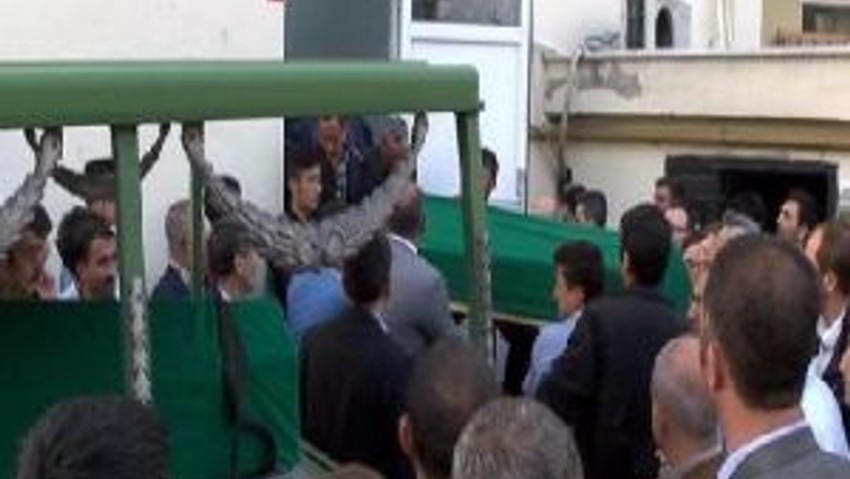Çatalca'daki Kazada Ölen 3 Kişinin Cenazesi Adli Tıp'a Kaldırıldı