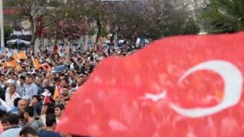 Başbakan Davutoğlu Adana’da